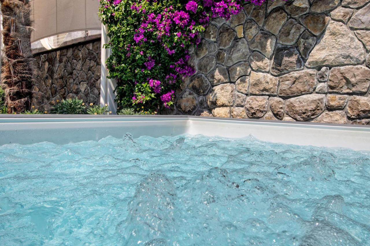 - Del Mare Villa