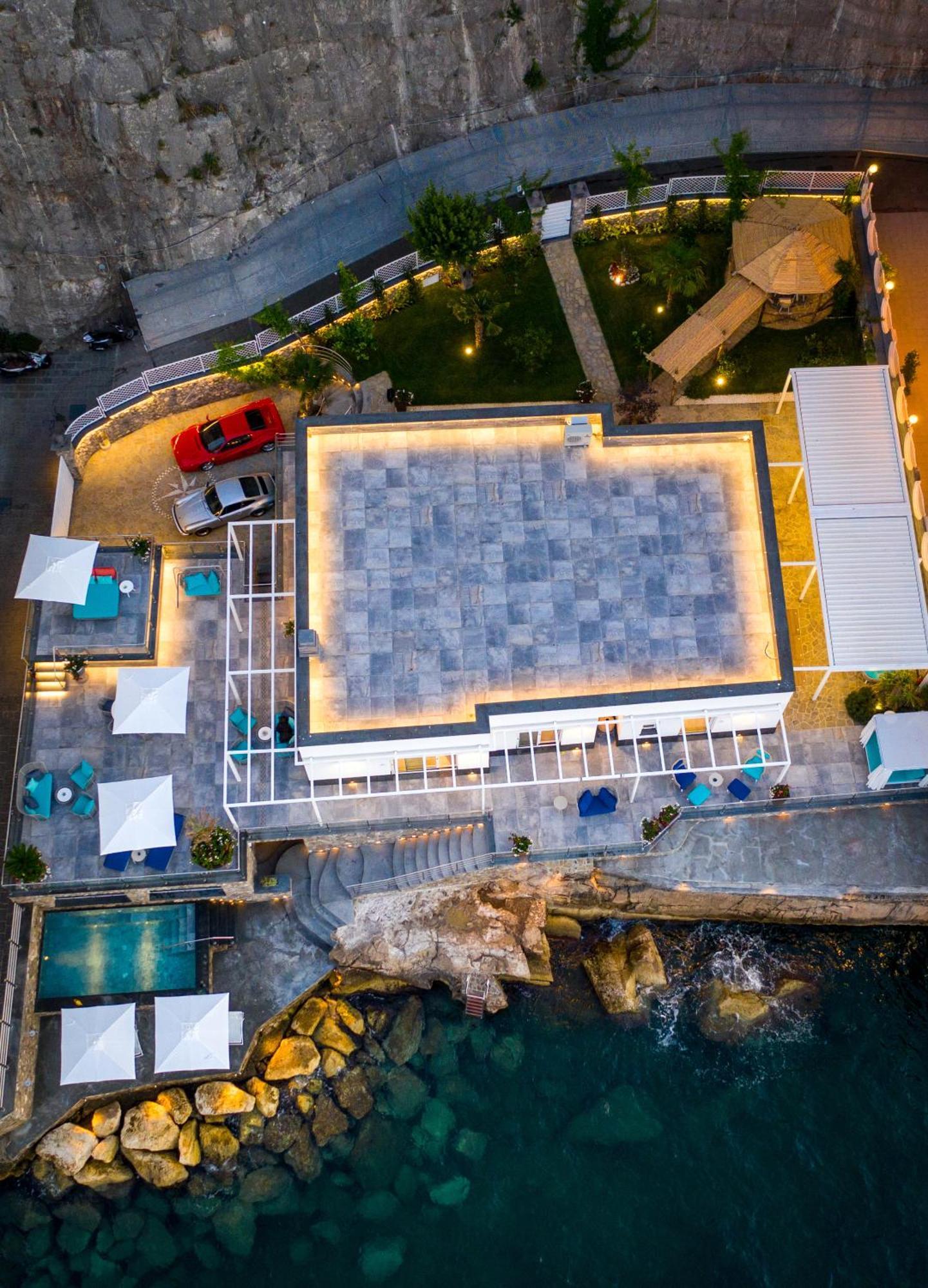 - Del Mare