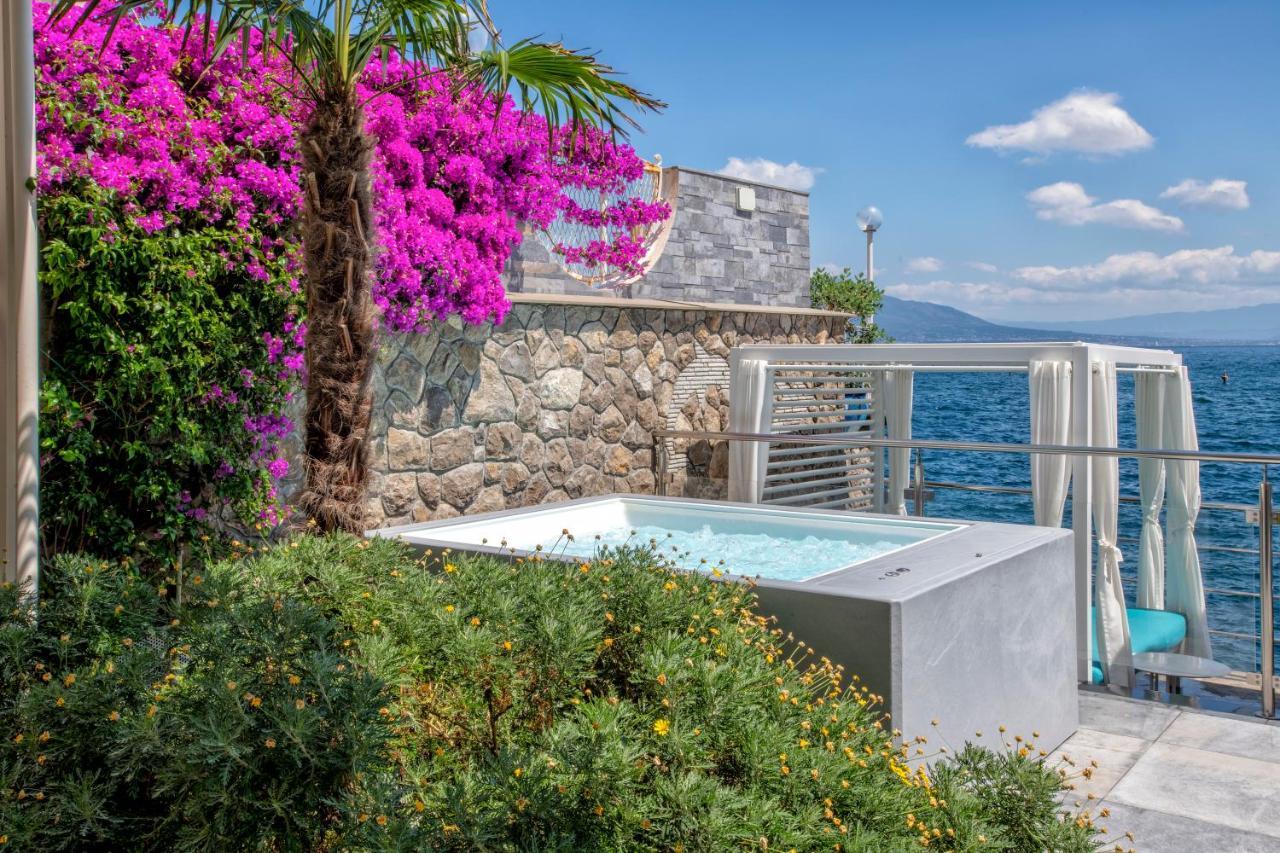 - Del Maggiore Villa Sorrento